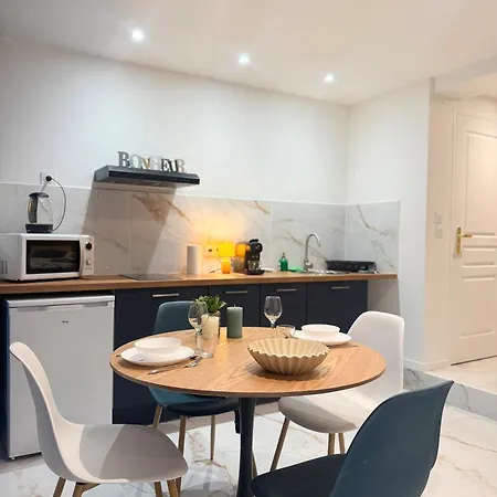 Apartman Magnifique Studio, Proche Du Centre